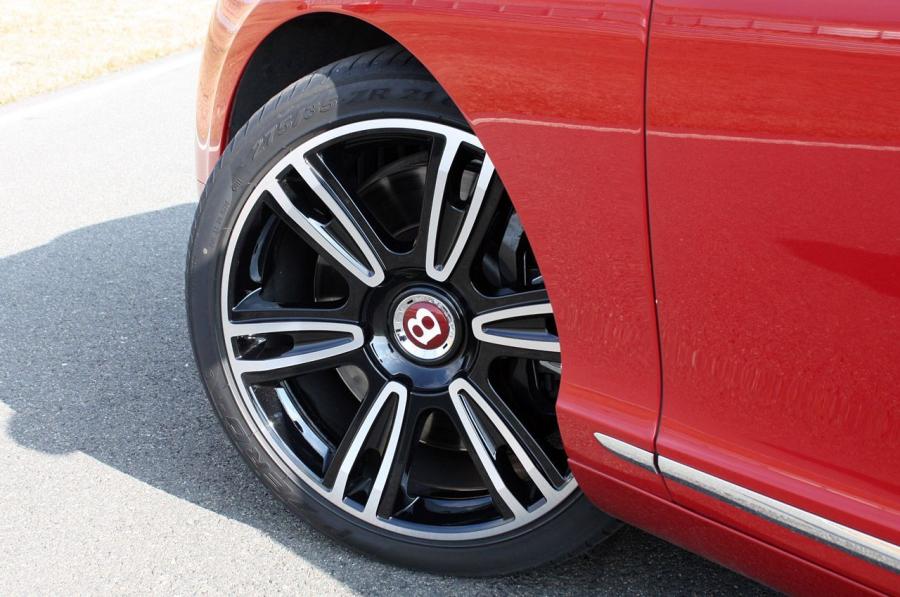  Bentley Continental GT V8 2013 года  (фото 30 из 38)